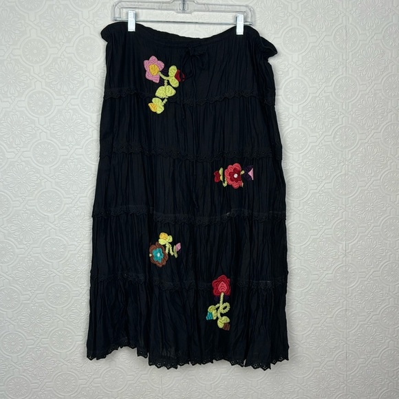 Y2K 90s Vintage Maxi Skirt Goth Whimsical Embroidered Boho Hippie Black Garden - Picture 1 of 5